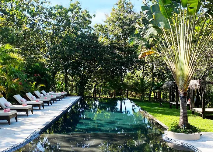 Santa Catalina Romantic Hotels 