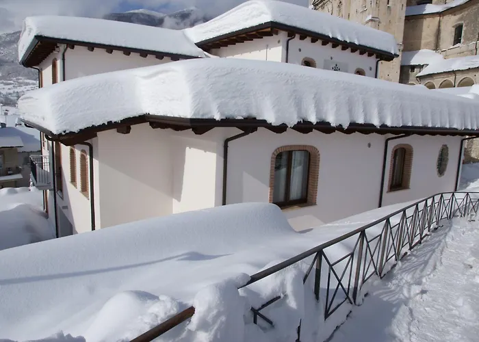 Castel Di Sangro Romantic Hotels 